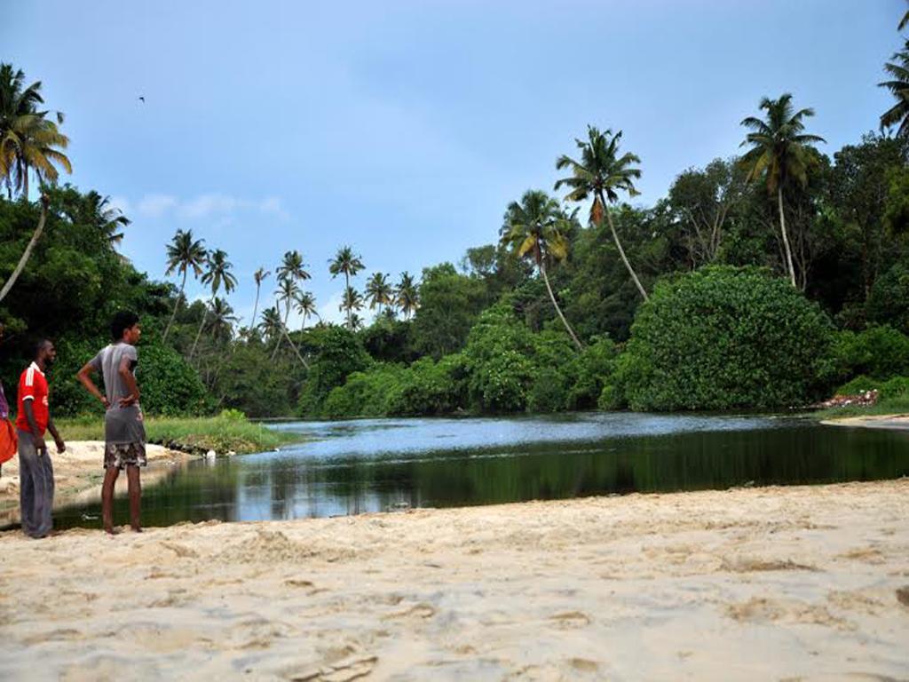 Angeo Beach House Alappuzha Ruang foto