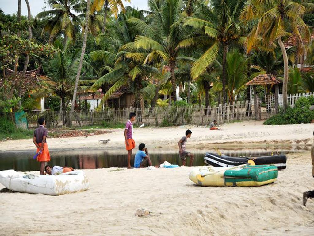Angeo Beach House Alappuzha Ruang foto