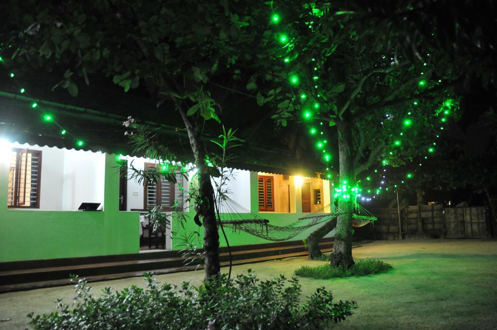 Angeo Beach House Alappuzha Bagian luar foto