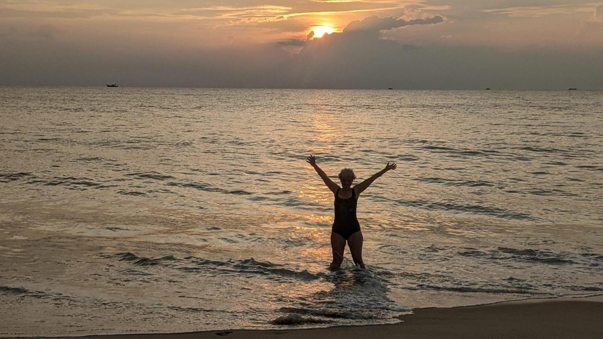 Angeo Beach House Alappuzha Bagian luar foto
